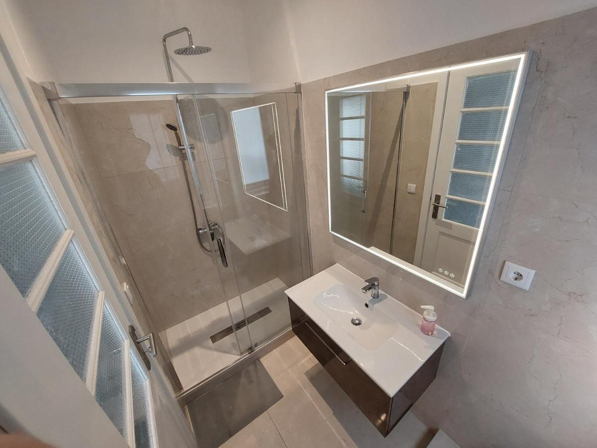 Cabralus Hotel Lisbon Exterior photo
